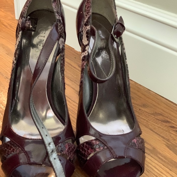 Guess Heels - Picture 2 of 3